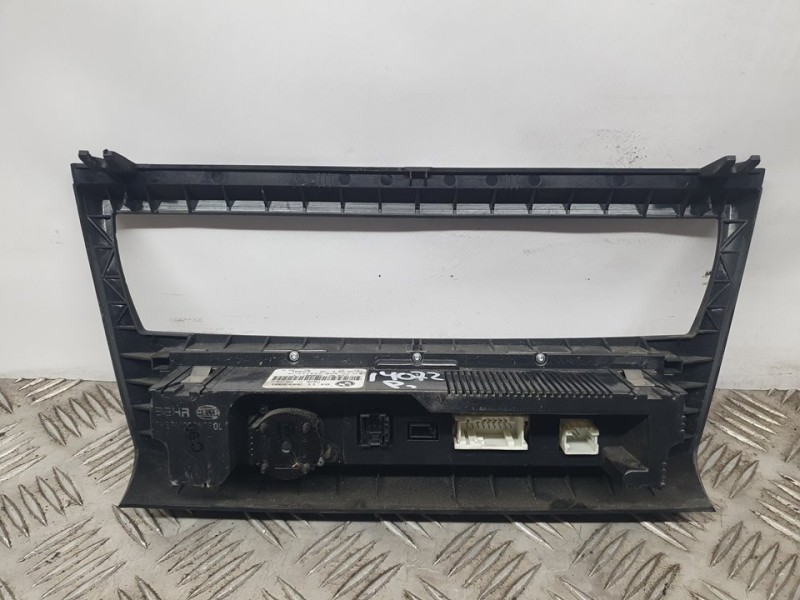 Recambio de mando climatizador para bmw x3 (e83) 2.0d referencia OEM IAM 64113443981 00877713 