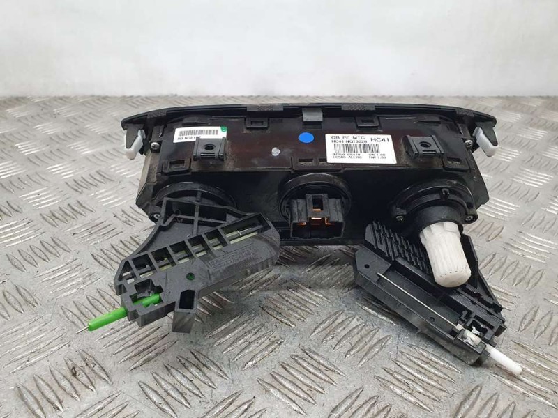 Recambio de mando calefaccion / aire acondicionado para hyundai i20 essence referencia OEM IAM 97250C8410  