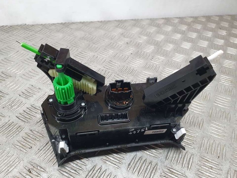 Recambio de mando calefaccion / aire acondicionado para hyundai i20 essence referencia OEM IAM 97250C8410  