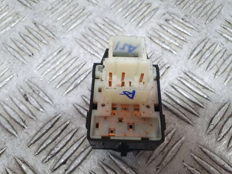 Recambio de mando retrovisor para hyundai i20 essence referencia OEM IAM 299140228  