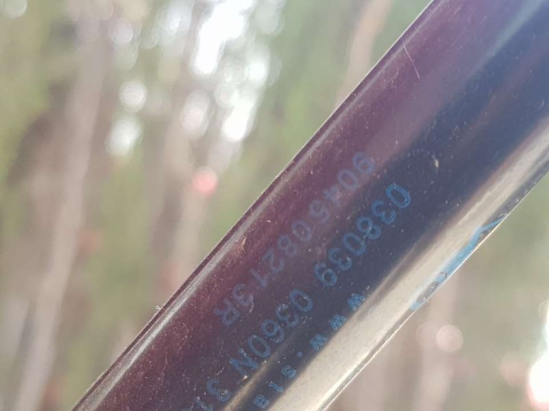 Recambio de amortiguadores maletero / porton para mitsubishi colt 100t motion referencia OEM IAM MQ007627  