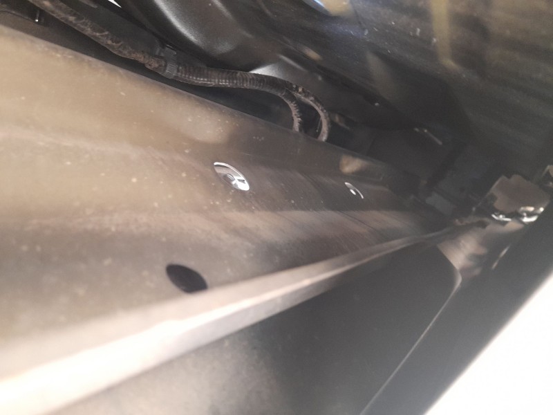 Recambio de refuerzo paragolpes trasero para toyota auris (_e18_) 1.4 d-4d (nde180_) referencia OEM IAM 5217102170  