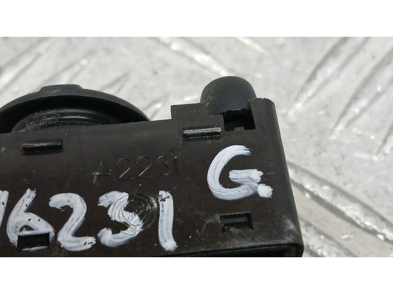 Recambio de mando retrovisor para ford ka (ccu) titanium referencia OEM IAM A223  