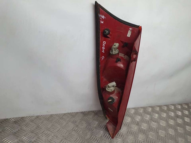 Recambio de piloto trasero derecho para ford focus berlina (cak) trend referencia OEM IAM XS4X13404  