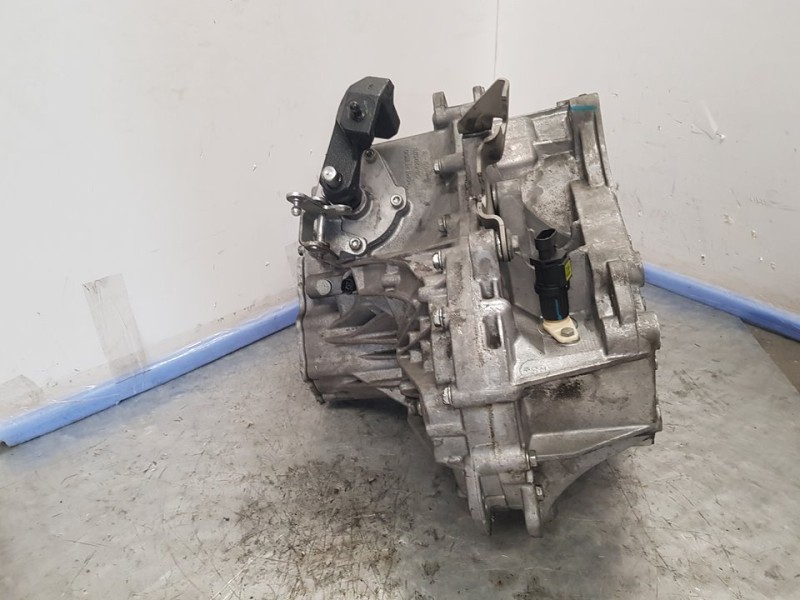 Recambio de caja cambios para chevrolet cruze lt referencia OEM IAM BR012598 BSW3261 5VELOCIDADES