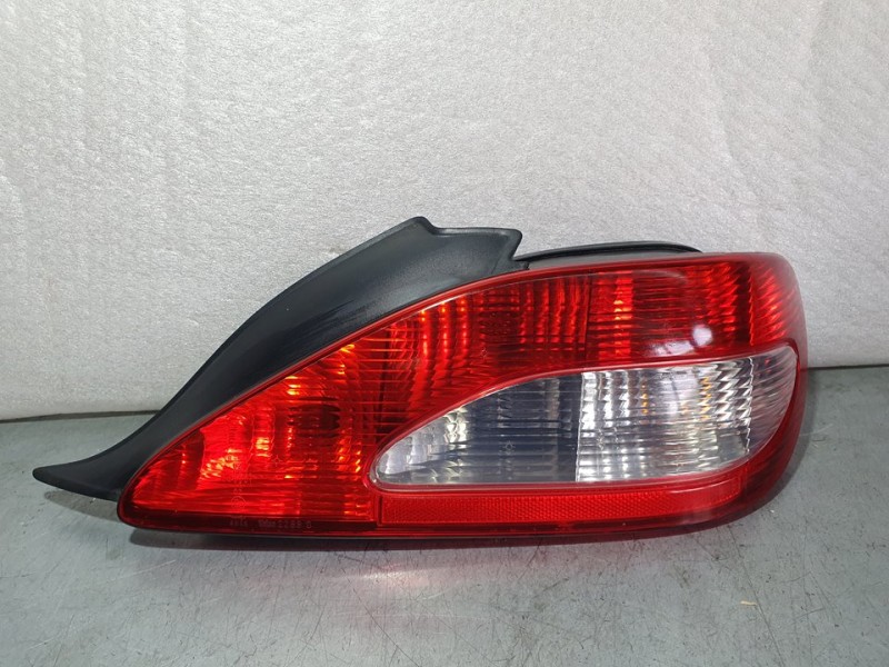 Recambio de piloto trasero derecho para peugeot 406 coupe (s1/s2) 3.0 v6 referencia OEM IAM 2289D  