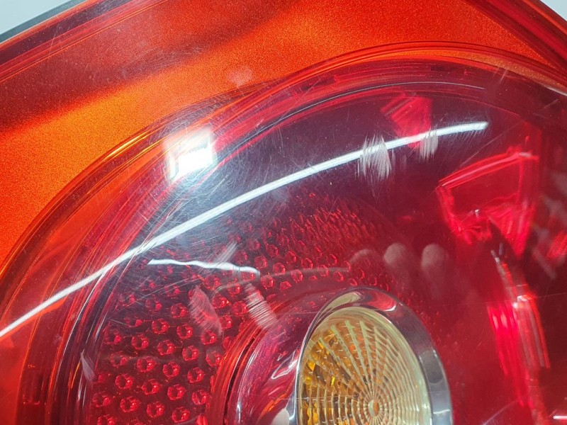 Recambio de piloto trasero izquierdo para volkswagen golf v berlina (1k1) trendline referencia OEM IAM   EXTERIOR ROZADO