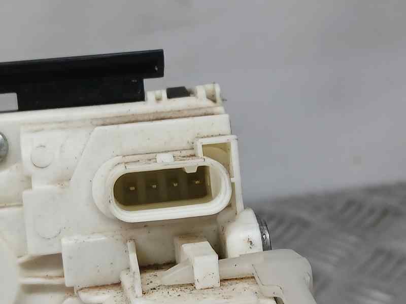 Recambio de cerradura puerta trasera derecha para jeep compass ii busines 4x2 referencia OEM IAM 52139906  