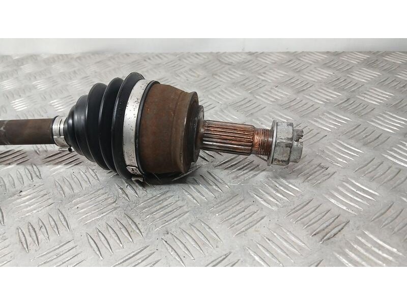 Recambio de transmision delantera derecha para ford ka (ccu) titanium referencia OEM IAM 9S513B436BA  