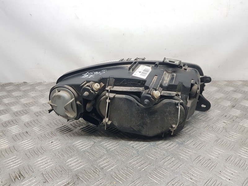 Recambio de faro izquierdo para alfa romeo gt (937_) 1.9 jtd (937cxn1b) referencia OEM IAM 60681584  