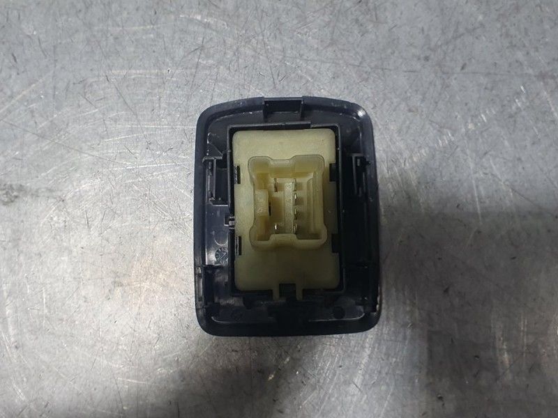 Recambio de mando elevalunas delantero derecho para renault kangoo expression referencia OEM IAM SIN REF  