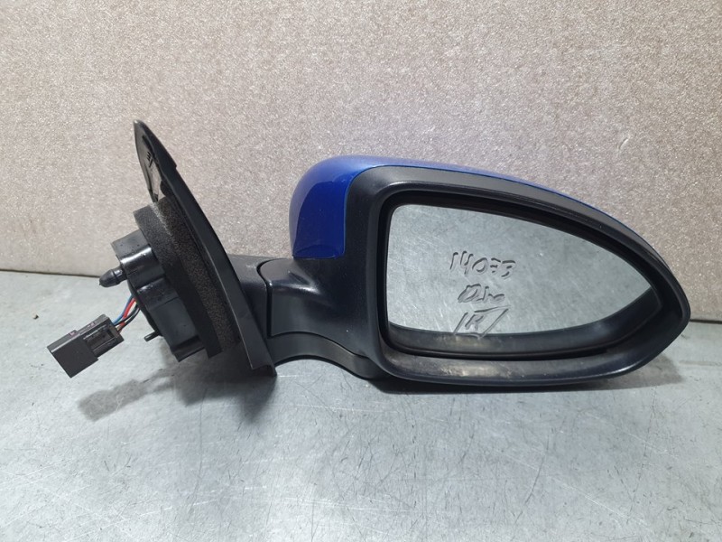 Recambio de retrovisor derecho para chevrolet cruze lt referencia OEM IAM SIN REF  ELECTRICO