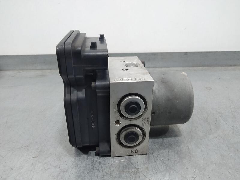 Recambio de abs para kia sportage cup referencia OEM IAM 589200Z200 BH60109800 MANDO