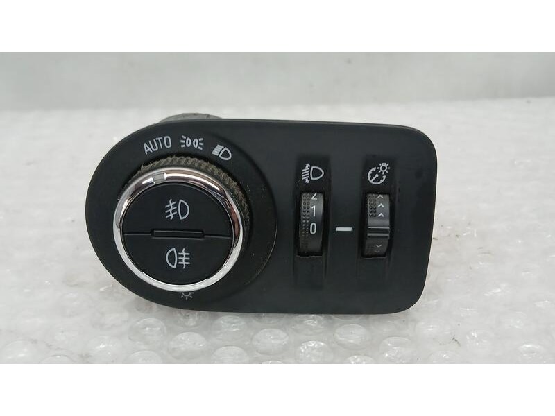 Recambio de mando luces para opel astra k lim. 5türig dynamic star/stop referencia OEM IAM 39050757  17016474