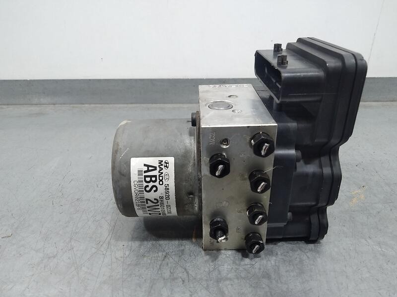 Recambio de abs para kia sportage cup referencia OEM IAM 589200Z200 BH60109800 MANDO