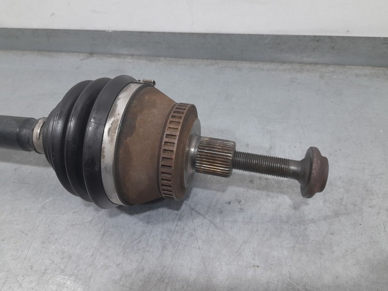 Recambio de transmision delantera derecha para seat exeo (3r2) 2.0 tdi referencia OEM IAM 8E0407272AT  