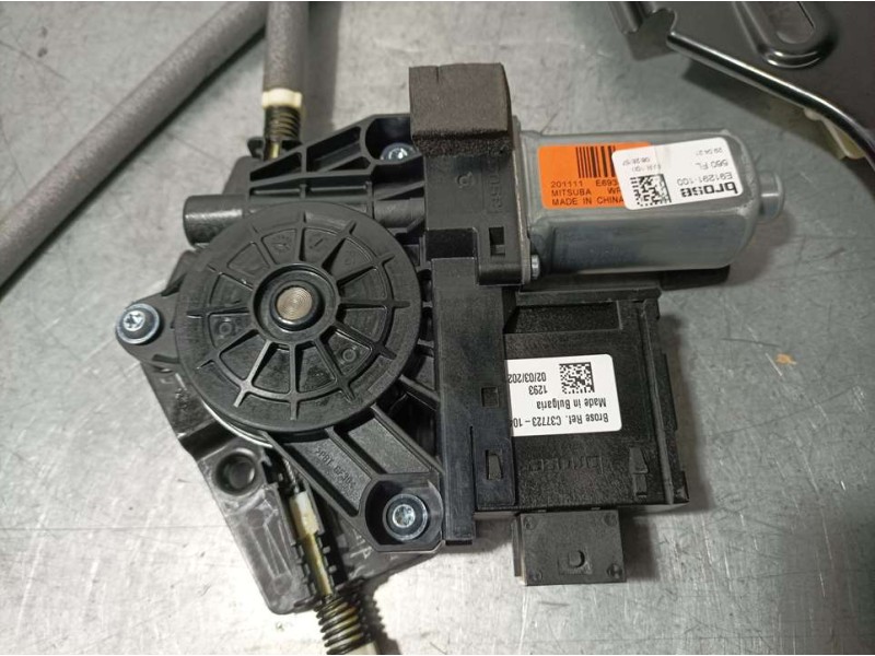 Recambio de elevalunas delantero izquierdo para jeep compass ii busines 4x2 referencia OEM IAM C4791101D  ELECTRICO