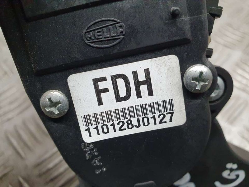 Recambio de potenciometro pedal para kia cee´d drive referencia OEM IAM 327002R300 110128J0127 