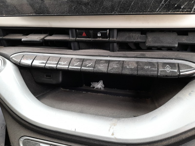 Recambio de mando climatizador para fiat 500e (332_) elektro 3+1 (fa1) referencia OEM IAM 735758588  