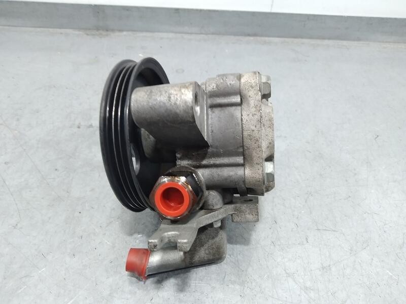 Recambio de bomba direccion para kia sportage cup referencia OEM IAM 571002E000  