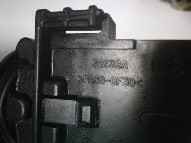 Recambio de mando luces para hyundai getz (tb) 1.3 12v cat referencia OEM IAM 32932A  