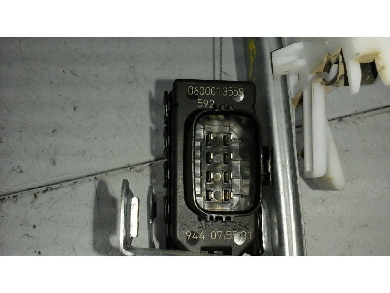Recambio de elevalunas trasero izquierdo para ford mondeo berlina (ge) 2.0 tdci cat referencia OEM IAM  8 PINS ELECTRICO