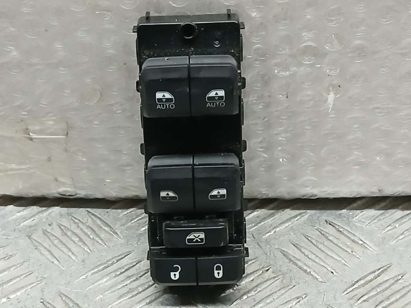 Recambio de mando elevalunas delantero izquierdo para jeep compass ii busines 4x2 referencia OEM IAM 6XP84TRMAC  