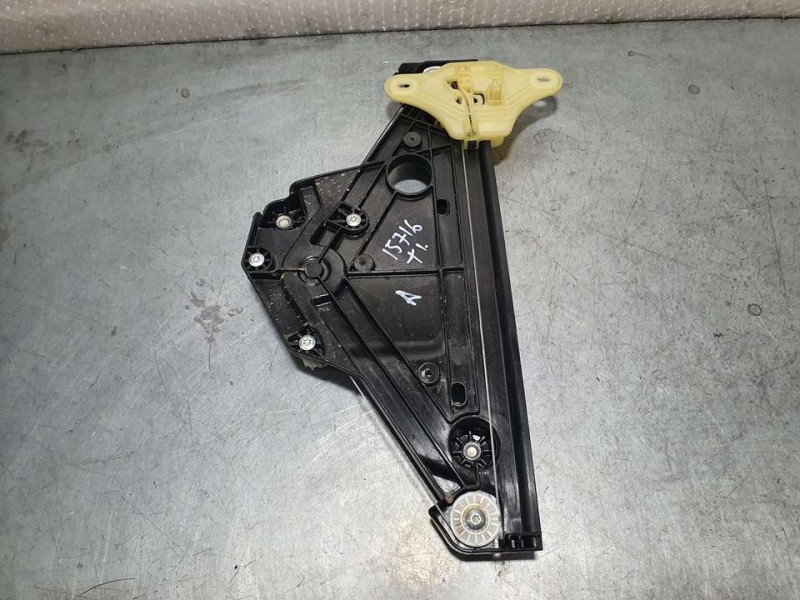 Recambio de elevalunas trasero izquierdo para mitsubishi colt 100t motion referencia OEM IAM 827217837R  ELECTRICO 6 PINES