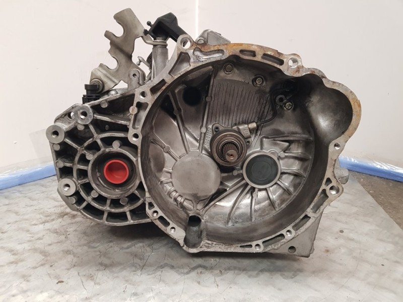 Recambio de caja cambios para chevrolet epica lt referencia OEM IAM BW3421 BC008517 5VELOCIDADES