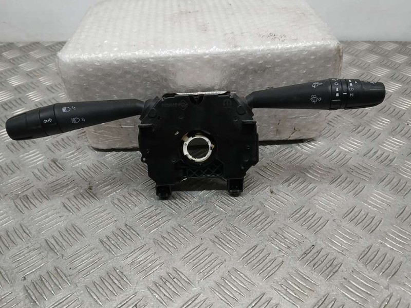 Recambio de mando luces y limpia para jeep compass ii busines 4x2 referencia OEM IAM 7357505290  