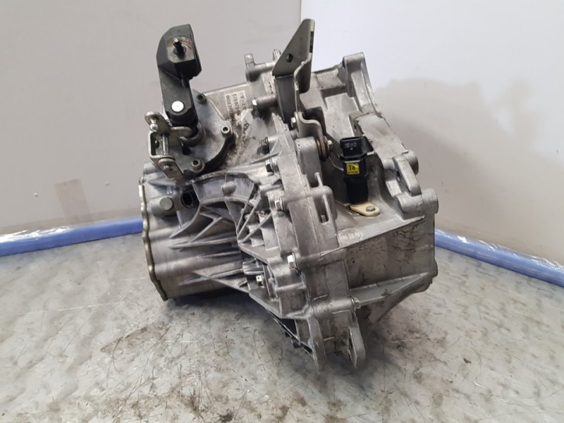 Recambio de caja cambios para chevrolet epica lt referencia OEM IAM BW3421 BC008517 5VELOCIDADES