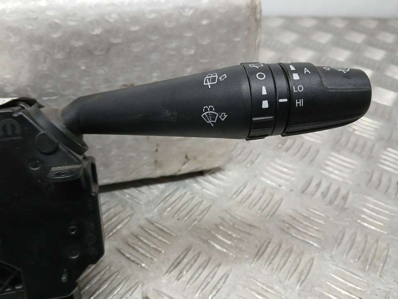 Recambio de mando luces y limpia para jeep compass ii busines 4x2 referencia OEM IAM 7357505290  