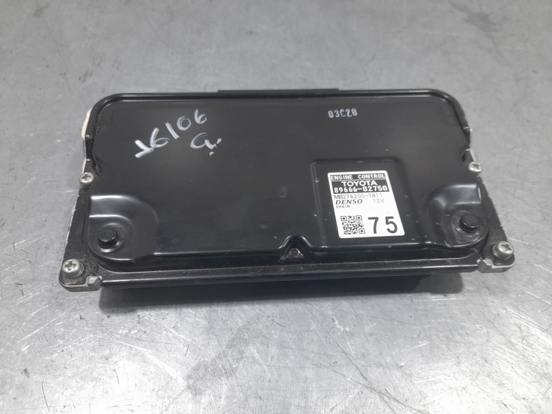 Recambio de centralita motor uce para toyota corolla (e21) hybrid active referencia OEM IAM 8966602750 MB762007911 DENSO