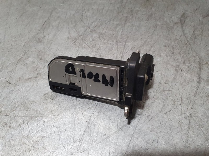 Recambio de caudalimetro para toyota auris active referencia OEM IAM 2220426010 AFH70M77 
