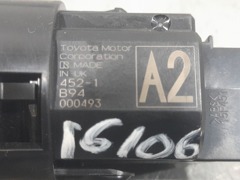 Recambio de boton start/stop para toyota corolla (e21) hybrid active referencia OEM IAM 4521B94000493  