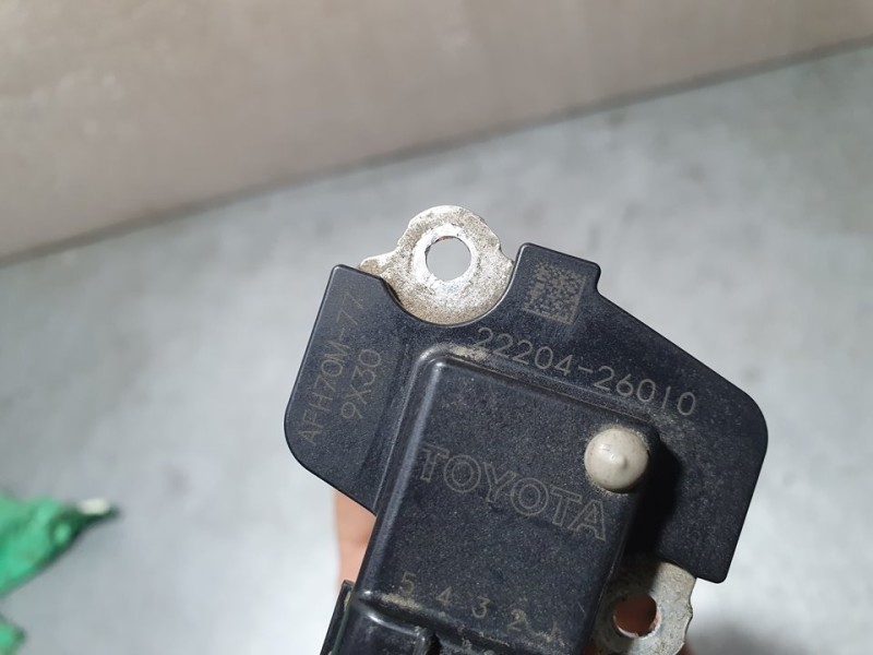 Recambio de caudalimetro para toyota auris active referencia OEM IAM 2220426010 AFH70M77 