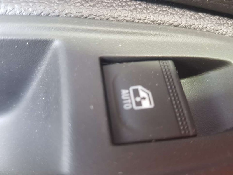 Recambio de mando elevalunas trasero izquierdo para mitsubishi colt 100t motion referencia OEM IAM MQ000773  