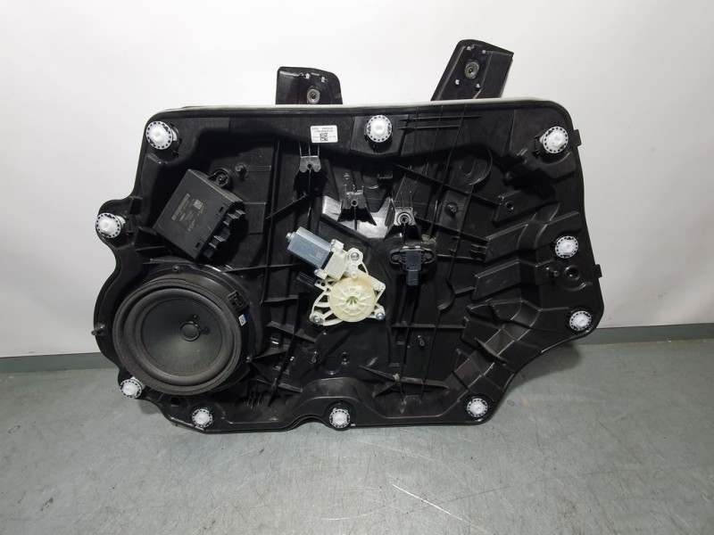 Recambio de elevalunas delantero derecho para ford fiesta (ce1) titanium referencia OEM IAM L1BBA23200CCB  ELECTRICO 2 PINS