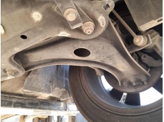 Recambio de brazo suspension inferior delantero izquierdo para citroën c3 iii (sx) 1.2 vti 82 referencia OEM IAM 9670772080  
