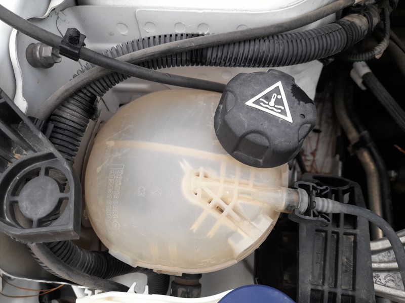 Recambio de deposito expansion para peugeot 208 ii (ub_, up_, uw_, uj_) 1.2 puretech 75 referencia OEM IAM 9824198680  