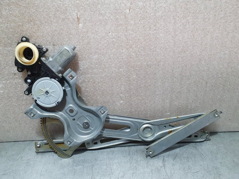 Recambio de elevalunas delantero derecho para toyota auris active referencia OEM IAM SIN REF  10 PINES