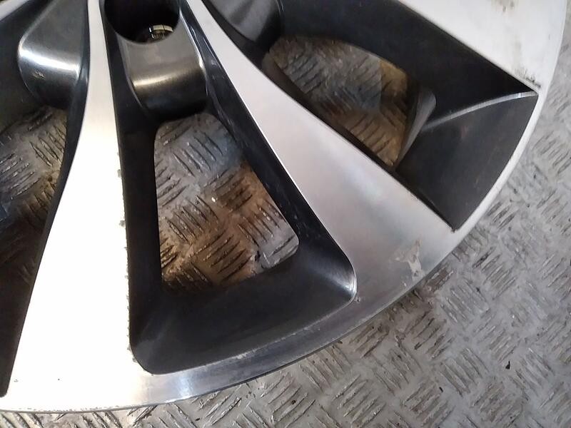 Recambio de juego llantas aluminio para renault talisman executive referencia OEM IAM 6.5X17 5 TORN ET40 ALUMINIO ROZADAS