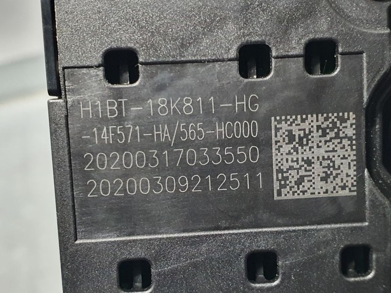 Recambio de mando radio para ford fiesta (ce1) titanium referencia OEM IAM H1BT18K811HG  