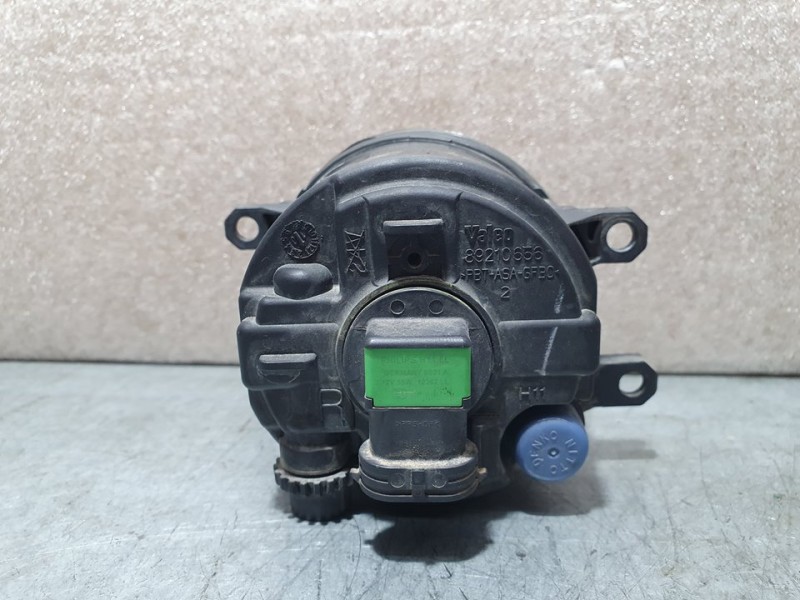 Recambio de faro antiniebla derecho para toyota auris active referencia OEM IAM 812100D041 89206401 VALEO