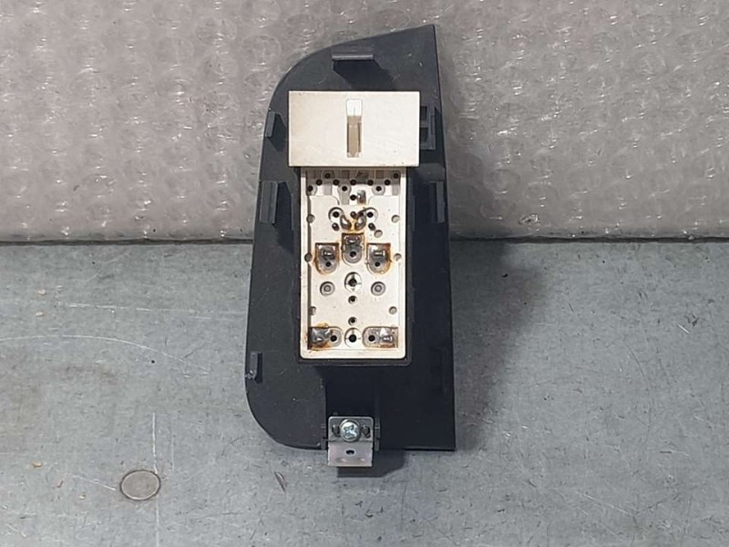 Recambio de mando elevalunas trasero izquierdo para chevrolet epica lt referencia OEM IAM 96645210  