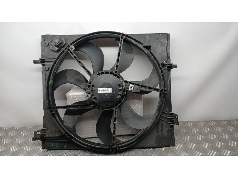 Recambio de electroventilador para nissan qashqai ii (j11, j11_) 1.2 dig-t referencia OEM IAM 214814EA0A VALEO FALTA UN SOPORTE 