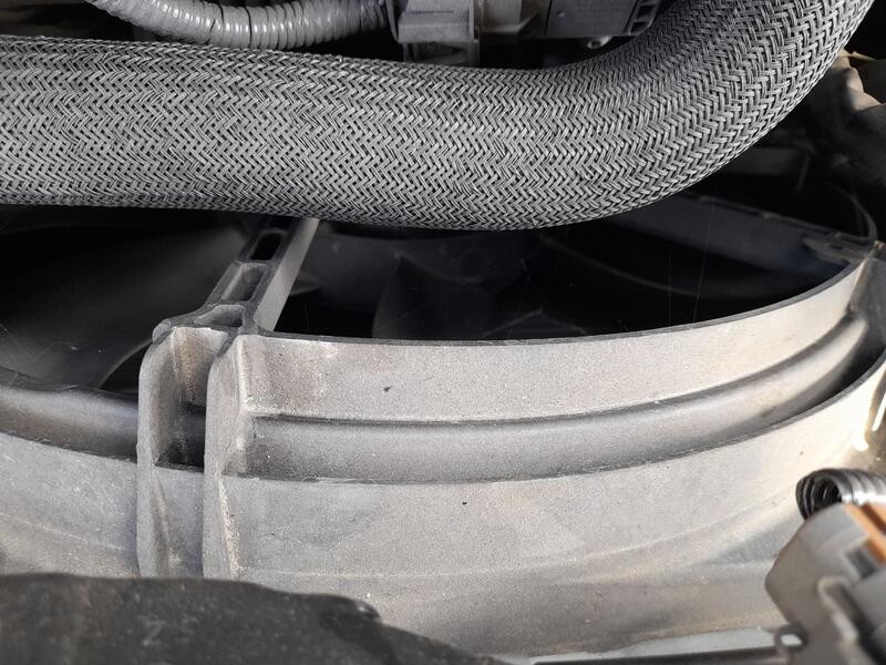 Recambio de electroventilador para nissan qashqai ii (j11, j11_) 1.2 dig-t referencia OEM IAM 214814EA0A VALEO FALTA UN SOPORTE 