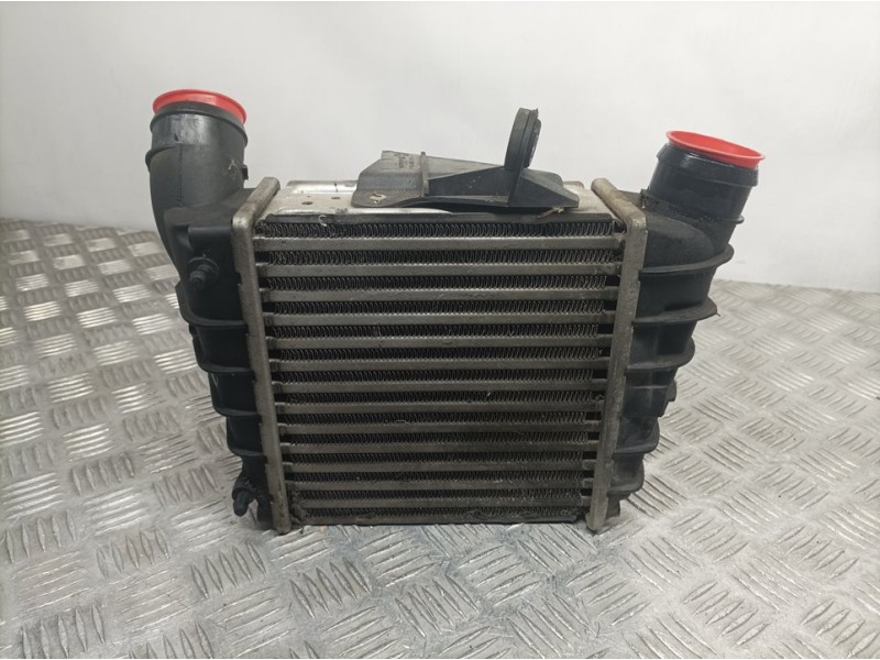 Recambio de intercooler para volkswagen polo (9n3) advance referencia OEM IAM 6Q0145804A 862403N VALEO