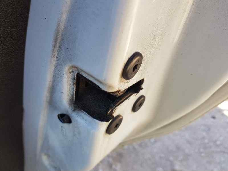 Recambio de cerradura puerta trasera derecha para dacia sandero essential referencia OEM IAM 825020994R  