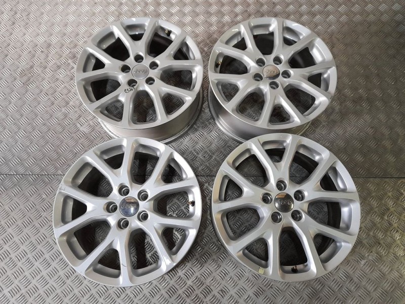 Recambio de juego llantas aluminio para jeep cherokee kl longitude referencia OEM IAM 7X17 5 TORN ET 41 ALUMINIO 